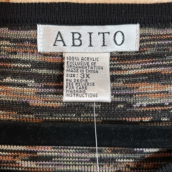 Abito Black with Multi Color Knit Tunic Sweater with Floral Center Desig… - Picture 5 of 8